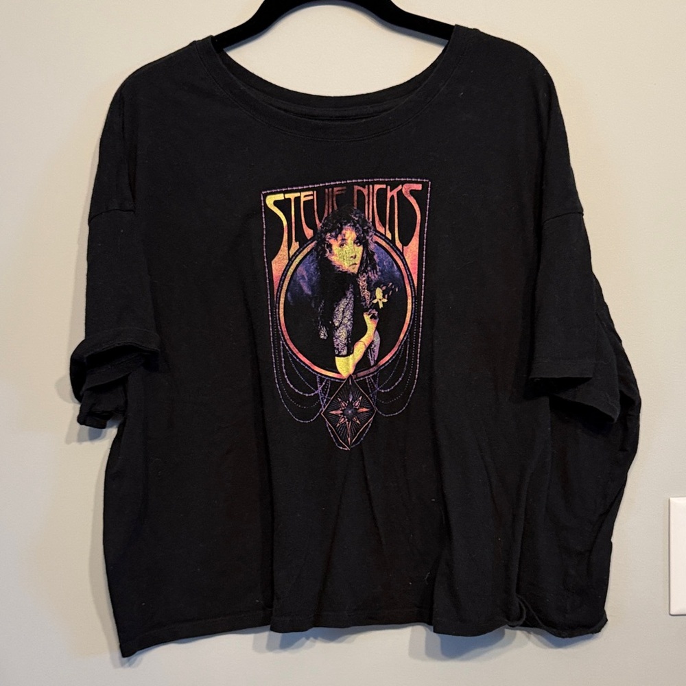 Old Navy Black Stevie Nicks Graphic Tee